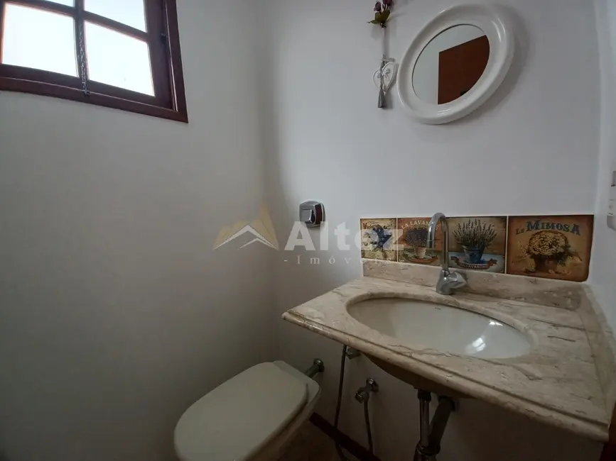 Foto 5 de Casa com 4 quartos à venda, 225m2 em Santa Cecília, Teresopolis - RJ