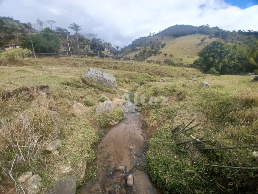 Sítio / Rancho com 1 quarto à venda, 66000m2 em Córrego das Pedras, Teresopolis - RJ - imagem 6 Foto 6 de Sítio / Rancho com 1 quarto à venda, 66000m2 em Córrego das Pedras, Teresopolis - RJ