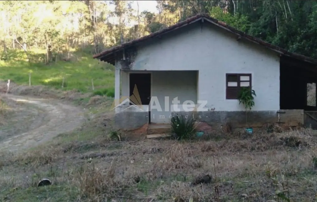 Sítio / Rancho com 3 quartos à venda, 272000m2 em Teresopolis - RJ - imagem 3 Foto 3 de Sítio / Rancho com 3 quartos à venda, 272000m2 em Teresopolis - RJ
