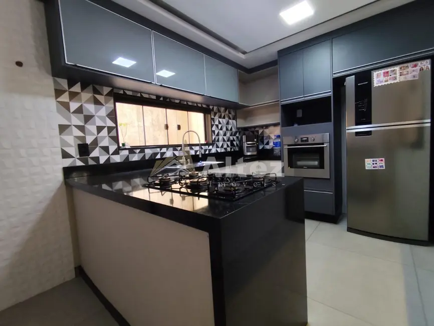 Foto 4 de Casa de Condomínio com 3 quartos à venda, 128m2 em Granja Guarani, Teresopolis - RJ