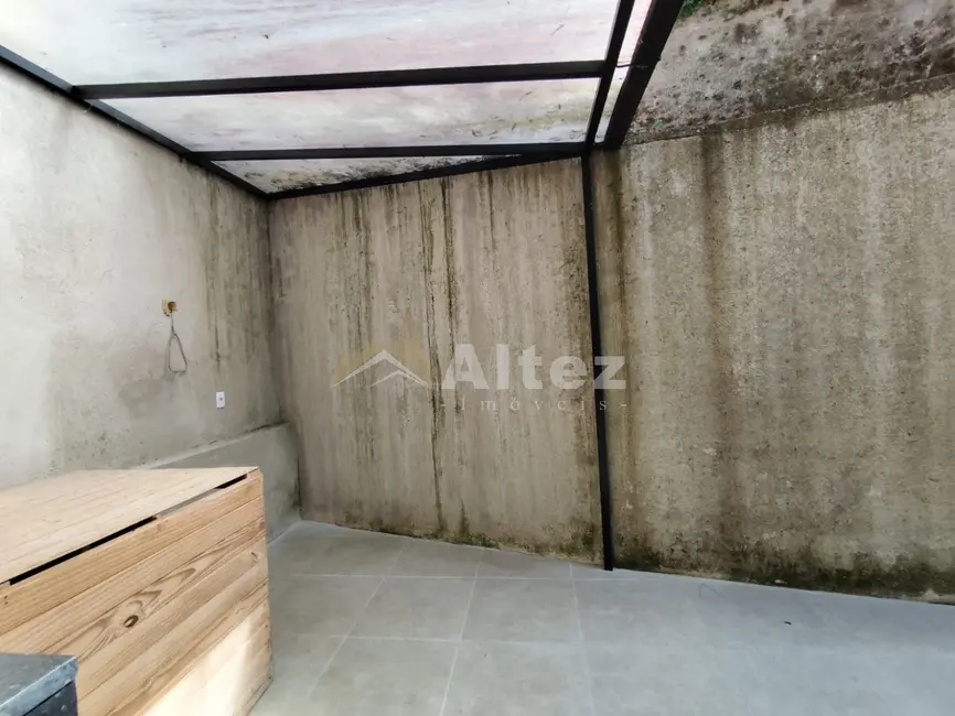 Foto 7 de Casa de Condomínio com 3 quartos à venda, 128m2 em Granja Guarani, Teresopolis - RJ