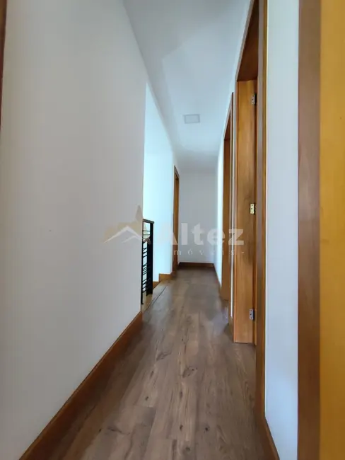 Foto 8 de Casa de Condomínio com 3 quartos à venda, 128m2 em Granja Guarani, Teresopolis - RJ