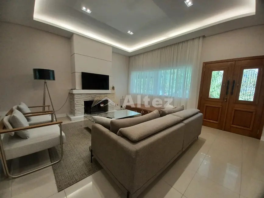 Casa de Condomínio com 4 quartos à venda, 610m2 em Parque do Imbui, Teresopolis - RJ - imagem 6 Foto 6 de Casa de Condomínio com 4 quartos à venda, 610m2 em Parque do Imbui, Teresopolis - RJ