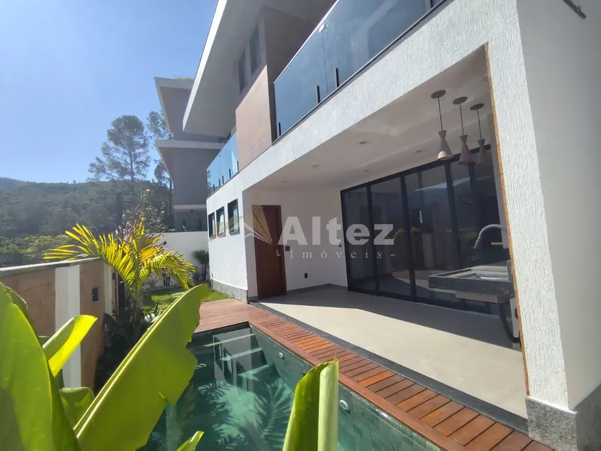 Foto 1 de Casa de Condomínio com 1 quarto à venda, 166m2 em Posse, Teresopolis - RJ