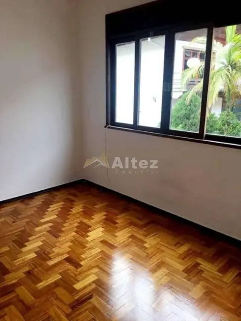 Foto 4 de Apartamento com 1 quarto à venda, 42m2 em Jardim Cascata, Teresopolis - RJ