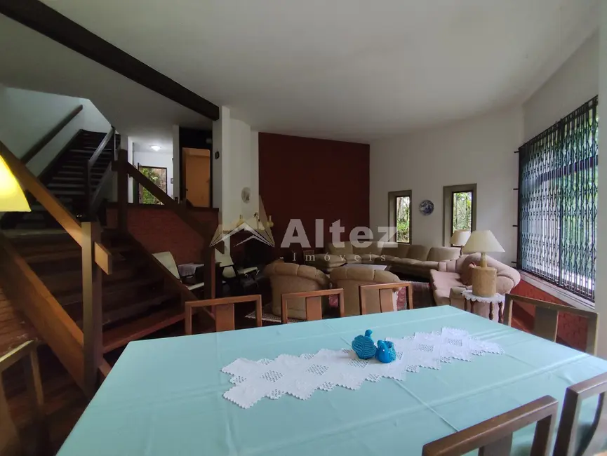 Foto 7 de Casa com 5 quartos à venda, 409m2 em Granja Guarani, Teresopolis - RJ