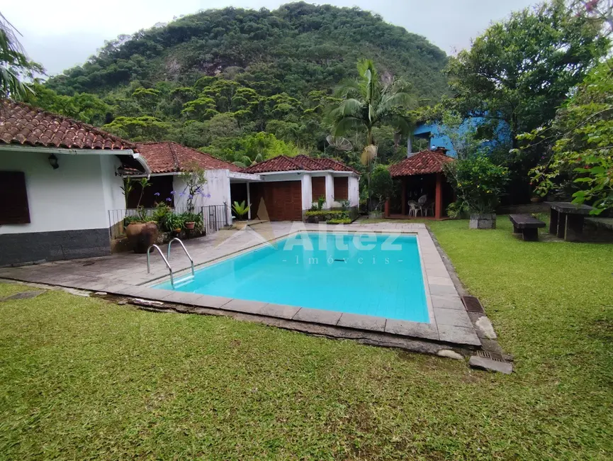 Foto 2 de Casa com 5 quartos à venda, 409m2 em Granja Guarani, Teresopolis - RJ