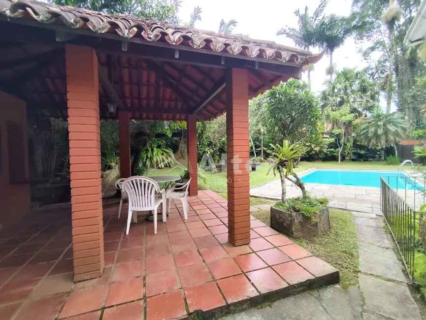Foto 3 de Casa com 5 quartos à venda, 409m2 em Granja Guarani, Teresopolis - RJ