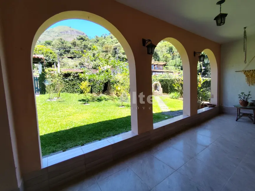 Casa com 3 quartos à venda, 450m2 em Parque do Ingá, Teresopolis - RJ - imagem 2 Foto 2 de Casa com 3 quartos à venda, 450m2 em Parque do Ingá, Teresopolis - RJ