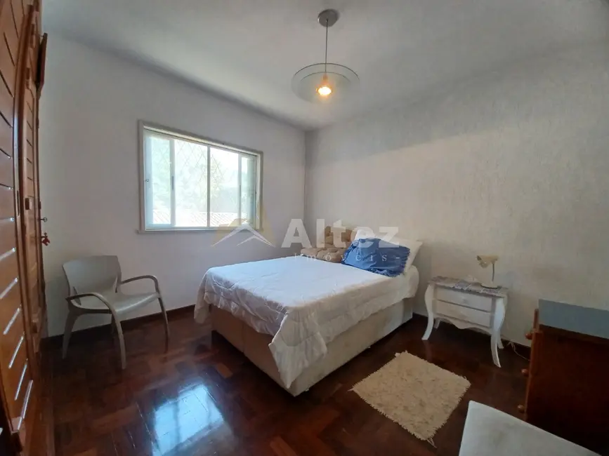 Casa com 3 quartos à venda, 450m2 em Parque do Ingá, Teresopolis - RJ - imagem 7 Foto 7 de Casa com 3 quartos à venda, 450m2 em Parque do Ingá, Teresopolis - RJ