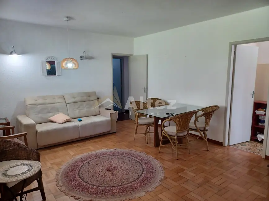 Casa com 3 quartos à venda, 450m2 em Parque do Ingá, Teresopolis - RJ - imagem 5 Foto 5 de Casa com 3 quartos à venda, 450m2 em Parque do Ingá, Teresopolis - RJ