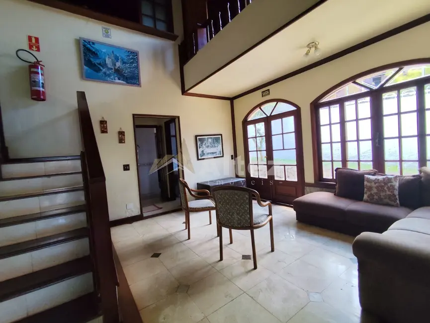 Casa com 7 quartos à venda, 6000m2 em Granja Guarani, Teresopolis - RJ - imagem 8 Foto 8 de Casa com 7 quartos à venda, 6000m2 em Granja Guarani, Teresopolis - RJ