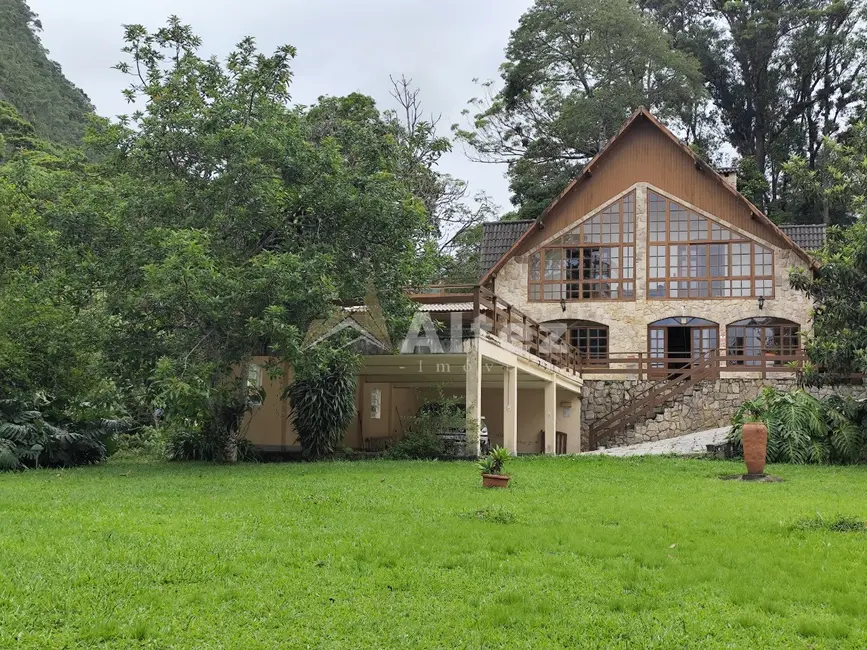 Casa com 7 quartos à venda, 6000m2 em Granja Guarani, Teresopolis - RJ - imagem 2 Foto 2 de Casa com 7 quartos à venda, 6000m2 em Granja Guarani, Teresopolis - RJ