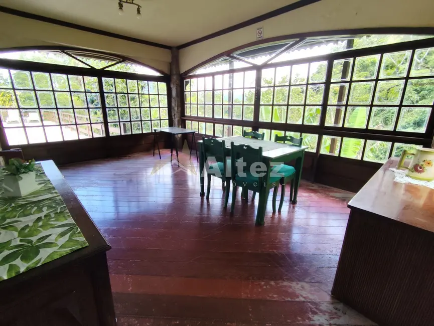 Casa com 7 quartos à venda, 6000m2 em Granja Guarani, Teresopolis - RJ - imagem 7 Foto 7 de Casa com 7 quartos à venda, 6000m2 em Granja Guarani, Teresopolis - RJ