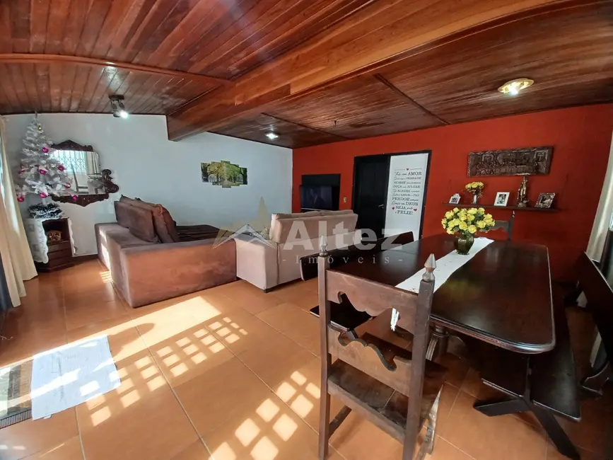 Foto 3 de Casa com 4 quartos à venda, 290m2 em Alto, Teresopolis - RJ