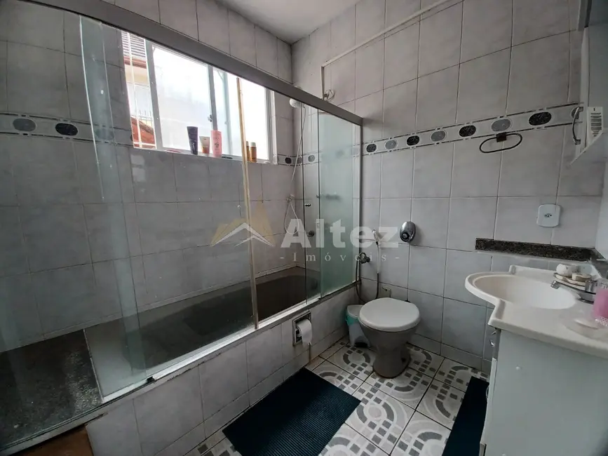 Foto 8 de Casa com 4 quartos à venda, 290m2 em Alto, Teresopolis - RJ