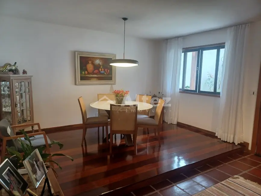 Foto 5 de Casa com 7 quartos à venda, 290m2 em Teresopolis - RJ