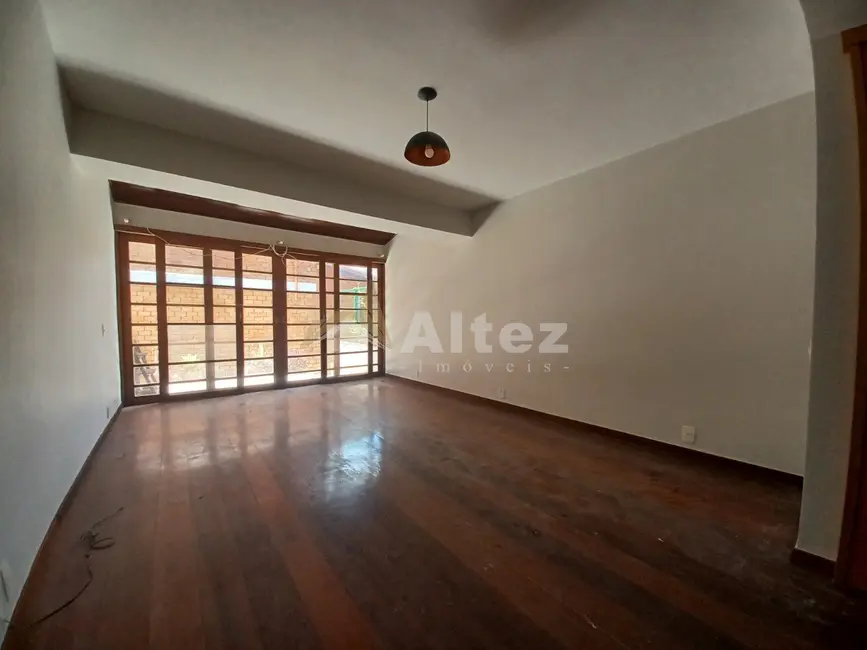 Foto 2 de Casa de Condomínio com 2 quartos à venda, 77m2 em Alto, Teresopolis - RJ