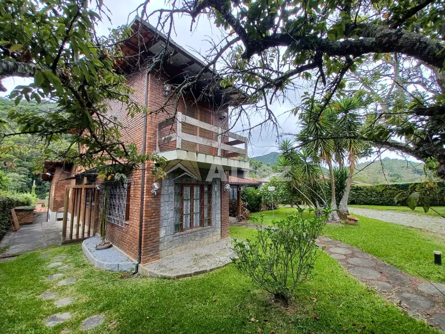 Sala Comercial com 4 quartos à venda, 1100m2 em Albuquerque, Teresopolis - RJ - imagem 3 Foto 3 de Sala Comercial com 4 quartos à venda, 1100m2 em Albuquerque, Teresopolis - RJ