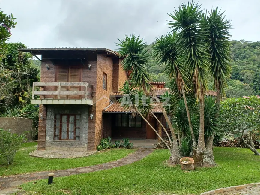 Sala Comercial com 4 quartos à venda, 1100m2 em Albuquerque, Teresopolis - RJ - imagem 8 Foto 8 de Sala Comercial com 4 quartos à venda, 1100m2 em Albuquerque, Teresopolis - RJ