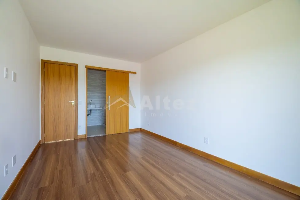 Foto 6 de Casa de Condomínio com 4 quartos à venda, 152m2 em Tijuca, Teresopolis - RJ