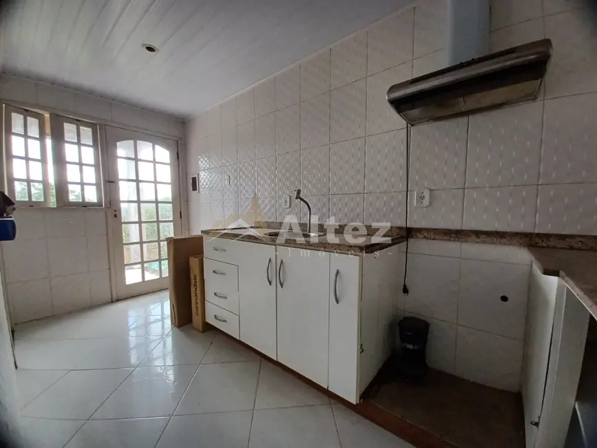 Foto 9 de Casa de Condomínio com 4 quartos à venda, 200m2 em Centro, Guapimirim - RJ