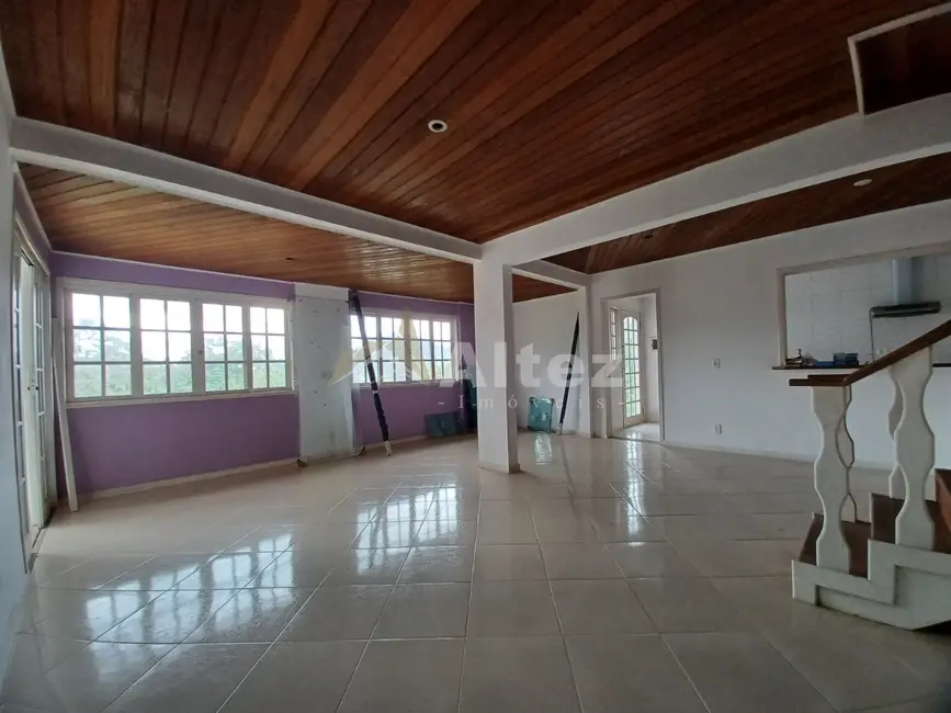 Foto 7 de Casa de Condomínio com 4 quartos à venda, 200m2 em Centro, Guapimirim - RJ