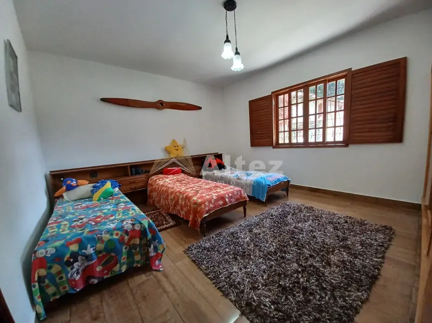 Foto 6 de Casa com 5 quartos à venda, 1100m2 em Jardim Meudon, Teresopolis - RJ