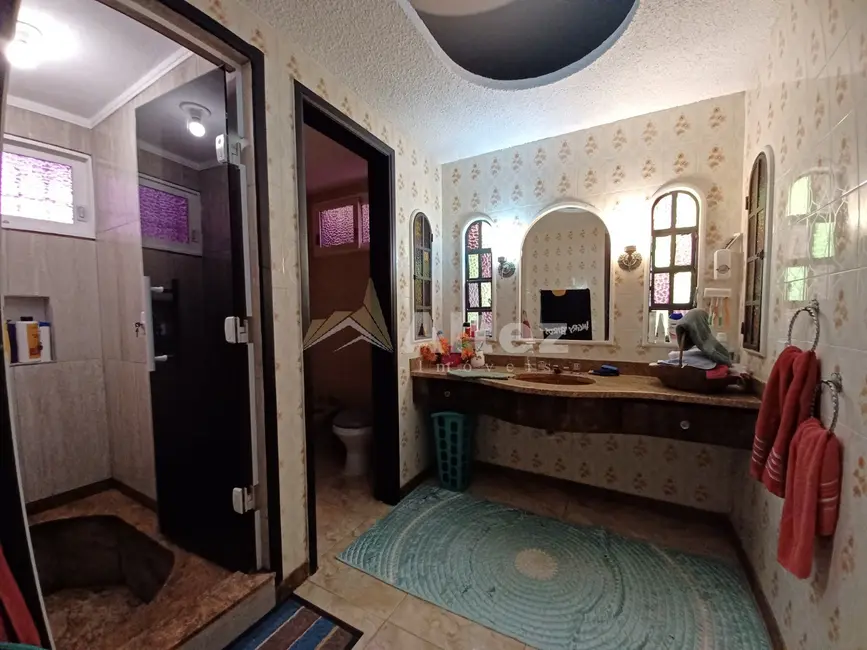 Foto 7 de Casa com 5 quartos à venda, 1100m2 em Jardim Meudon, Teresopolis - RJ