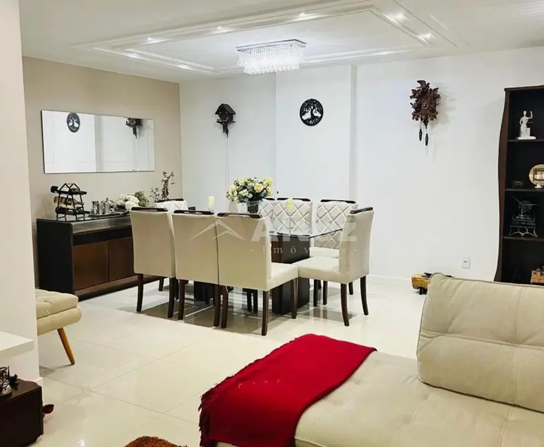 Foto 2 de Apartamento com 4 quartos à venda, 196m2 em Agriões, Teresopolis - RJ