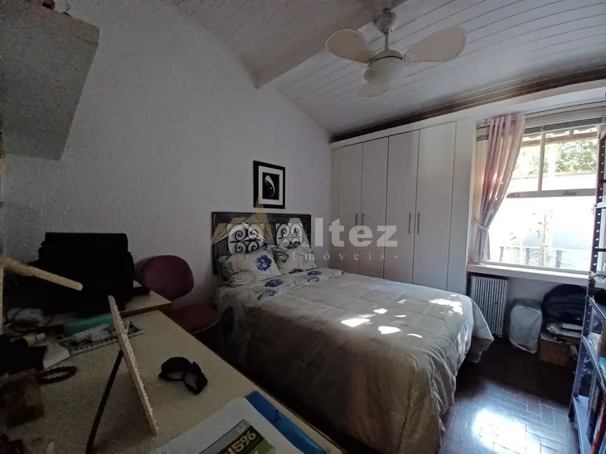 Foto 6 de Casa com 4 quartos à venda, 1296m2 em Albuquerque, Teresopolis - RJ