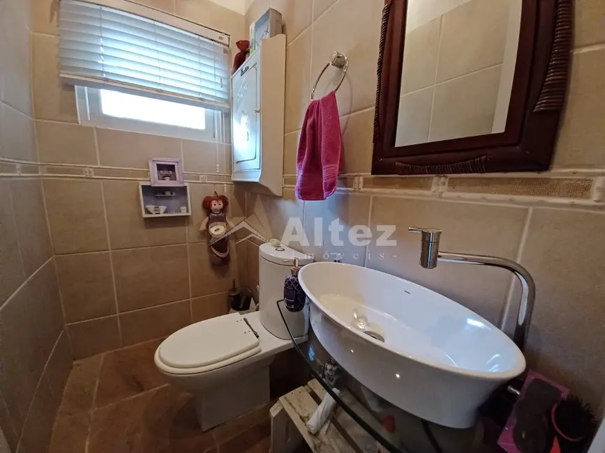 Foto 8 de Casa com 4 quartos à venda, 1296m2 em Albuquerque, Teresopolis - RJ