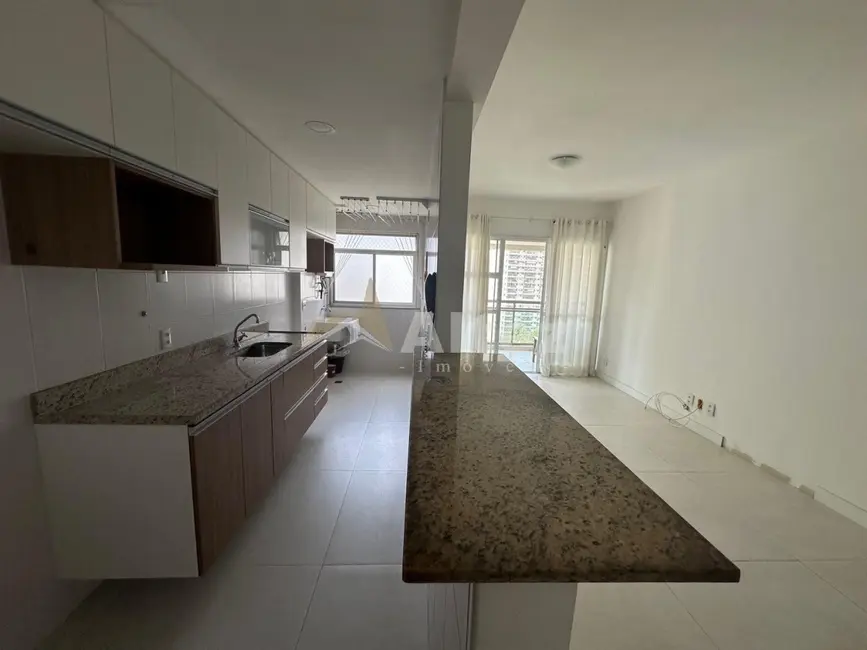 Apartamento com 3 quartos para alugar, 96m2 em Rio De Janeiro - RJ - imagem 4 Foto 4 de Apartamento com 3 quartos para alugar, 96m2 em Rio De Janeiro - RJ