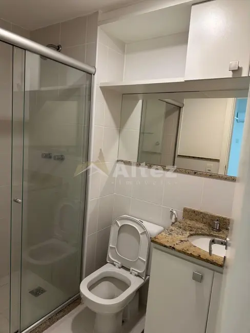 Apartamento com 3 quartos para alugar, 96m2 em Rio De Janeiro - RJ - imagem 9 Foto 9 de Apartamento com 3 quartos para alugar, 96m2 em Rio De Janeiro - RJ