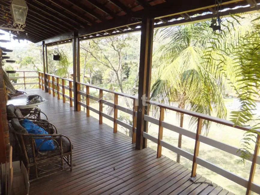 Casa com 4 quartos à venda, 4000m2 em Parque do Imbui, Teresopolis - RJ - imagem 5 Foto 5 de Casa com 4 quartos à venda, 4000m2 em Parque do Imbui, Teresopolis - RJ