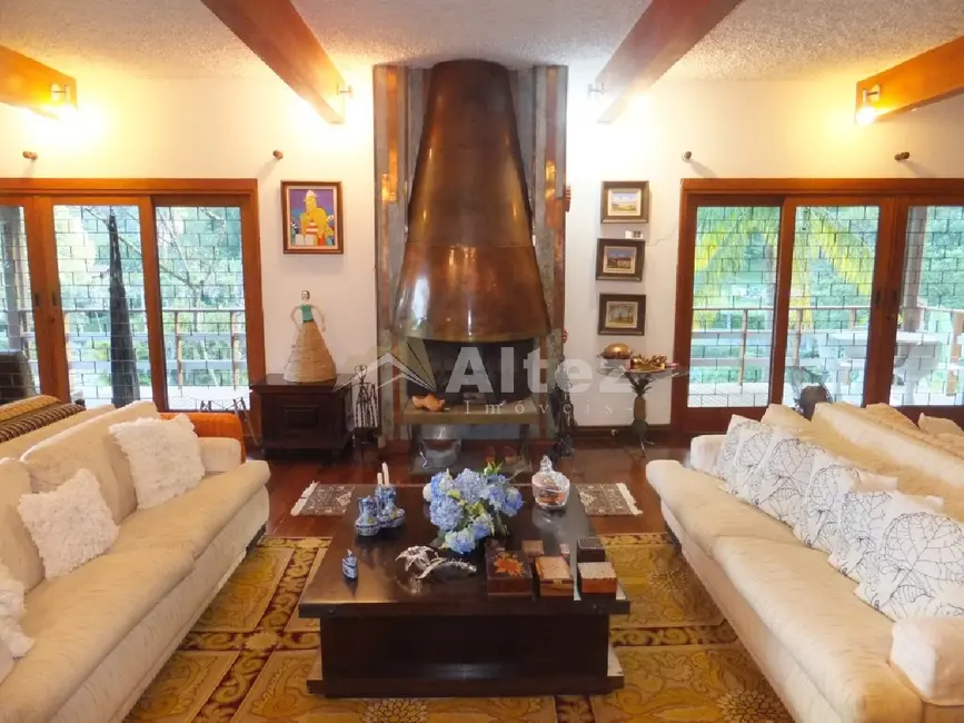 Casa com 4 quartos à venda, 4000m2 em Parque do Imbui, Teresopolis - RJ - imagem 4 Foto 4 de Casa com 4 quartos à venda, 4000m2 em Parque do Imbui, Teresopolis - RJ