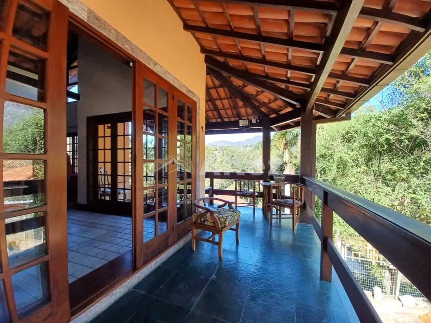 Foto 4 de Casa com 4 quartos à venda, 1100m2 em Parque do Imbui, Teresopolis - RJ