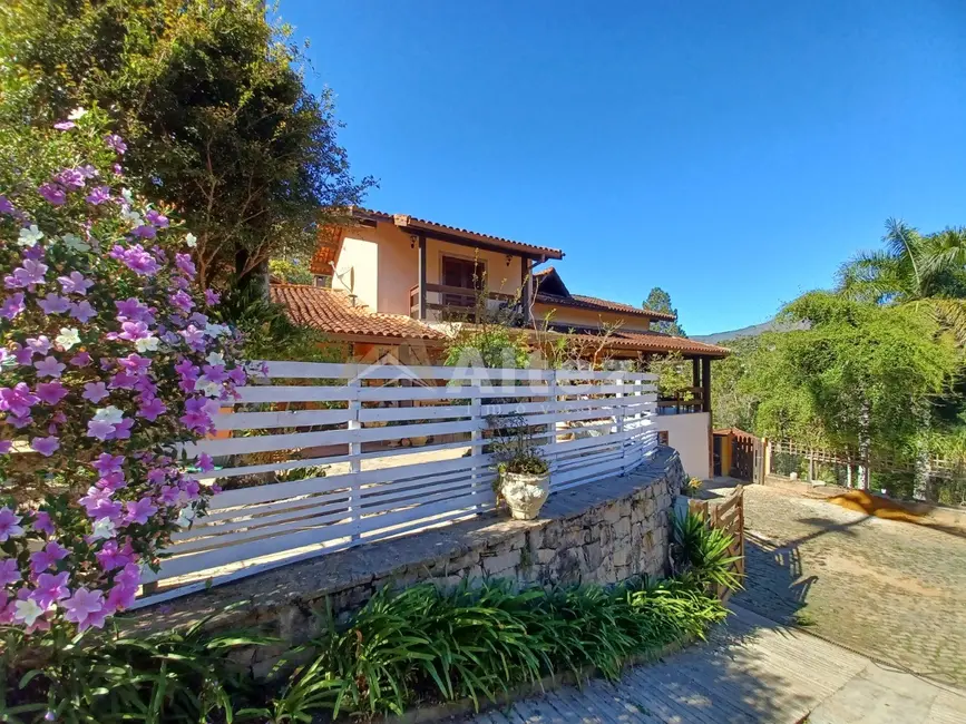 Foto 1 de Casa com 4 quartos à venda, 1100m2 em Parque do Imbui, Teresopolis - RJ