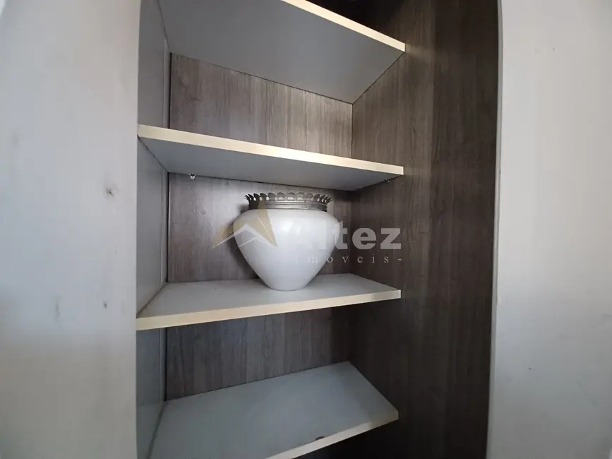 Foto 9 de Casa com 3 quartos à venda, 360m2 em Jardim Cascata, Teresopolis - RJ