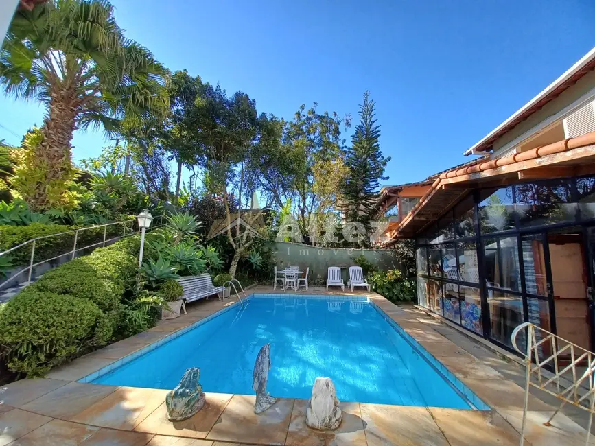 Foto 2 de Casa com 3 quartos à venda, 360m2 em Jardim Cascata, Teresopolis - RJ
