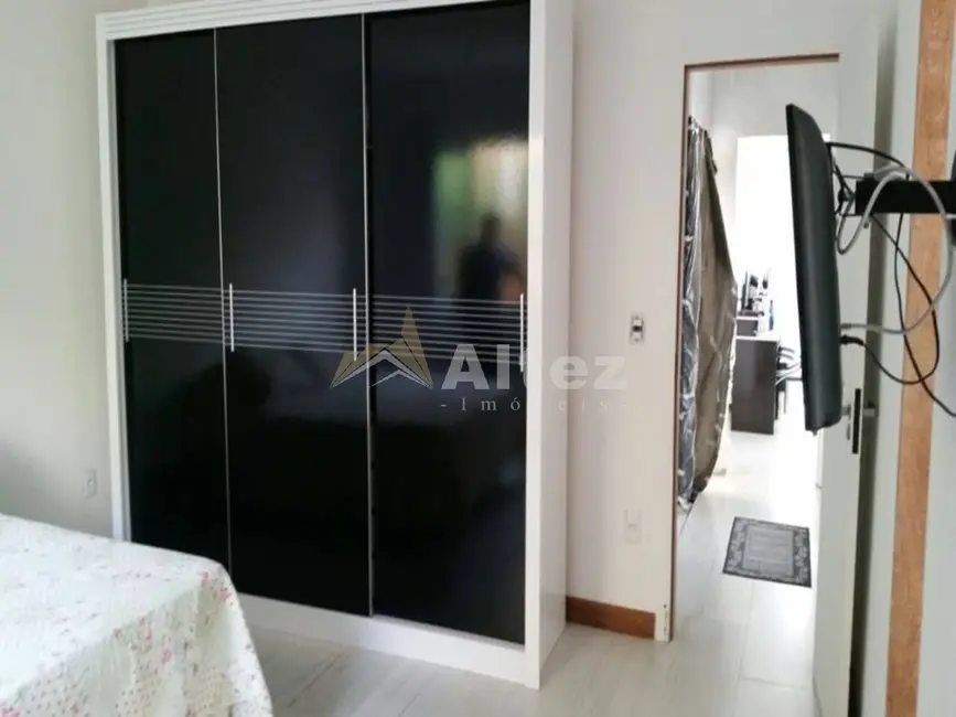 Foto 7 de Casa de Condomínio com 4 quartos à venda, 350m2 em Agriões, Teresopolis - RJ