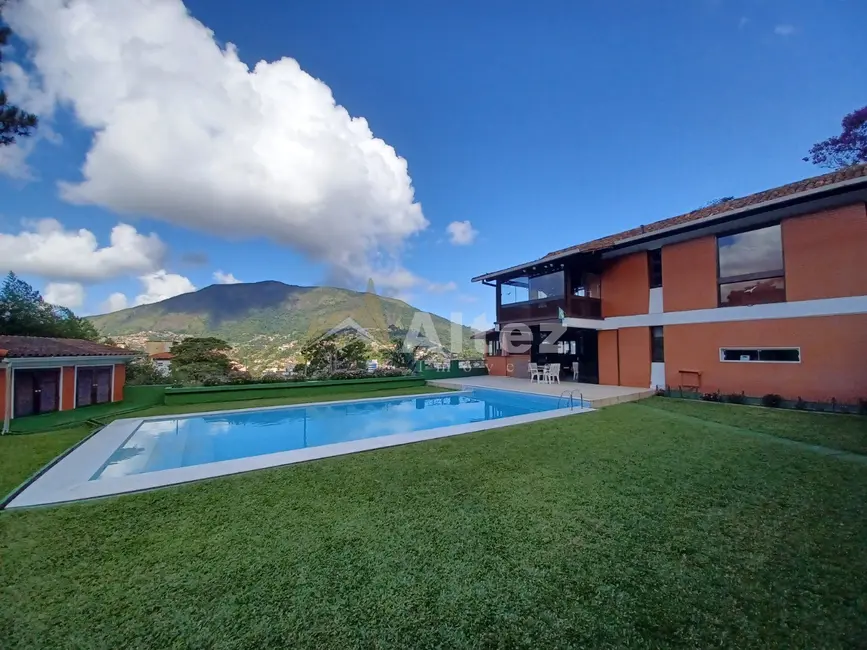 Casa com 5 quartos à venda, 333m2 em Alto, Teresopolis - RJ - imagem 4 Foto 4 de Casa com 5 quartos à venda, 333m2 em Alto, Teresopolis - RJ