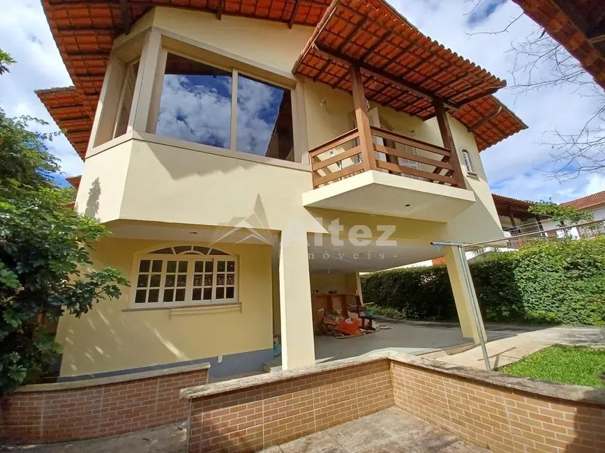 Casa de Condomínio com 6 quartos à venda, 650m2 em Parque do Imbui, Teresopolis - RJ - imagem 1 Foto 1 de Casa de Condomínio com 6 quartos à venda, 650m2 em Parque do Imbui, Teresopolis - RJ