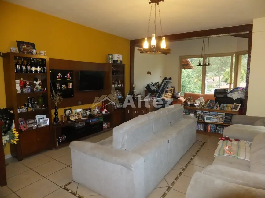 Casa de Condomínio com 6 quartos à venda, 650m2 em Parque do Imbui, Teresopolis - RJ - imagem 7 Foto 7 de Casa de Condomínio com 6 quartos à venda, 650m2 em Parque do Imbui, Teresopolis - RJ