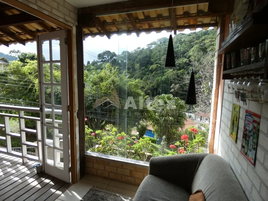Foto 8 de Casa de Condomínio com 4 quartos à venda, 250m2 em Barra do Imbuí, Teresopolis - RJ