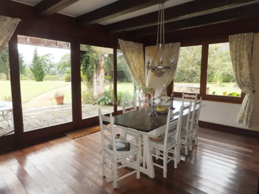 Sítio / Rancho com 4 quartos à venda, 25000m2 em Quebra Frascos, Teresopolis - RJ - imagem 9 Foto 9 de Sítio / Rancho com 4 quartos à venda, 25000m2 em Quebra Frascos, Teresopolis - RJ