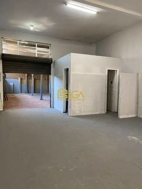 Armazém / Galpão com 6 quartos para alugar, 570m2 em Vila Mathias, Santos - SP - imagem 3 Foto 3 de Armazém / Galpão com 6 quartos para alugar, 570m2 em Vila Mathias, Santos - SP