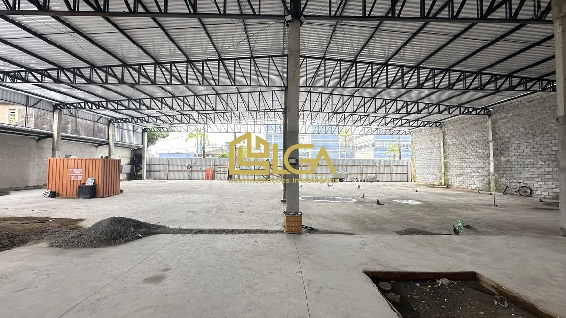 Armazém / Galpão com 2 quartos para alugar, 1200m2 em Vila Mathias, Santos - SP - imagem 6 Foto 6 de Armazém / Galpão com 2 quartos para alugar, 1200m2 em Vila Mathias, Santos - SP