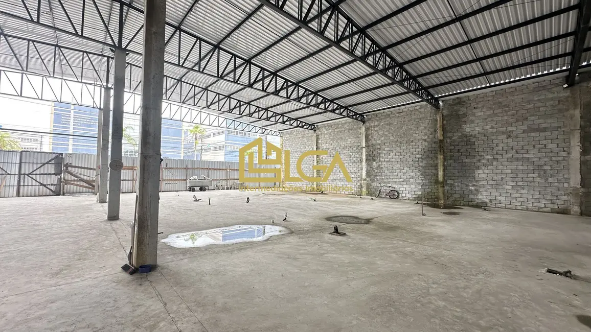 Armazém / Galpão com 2 quartos para alugar, 1200m2 em Vila Mathias, Santos - SP - imagem 5 Foto 5 de Armazém / Galpão com 2 quartos para alugar, 1200m2 em Vila Mathias, Santos - SP
