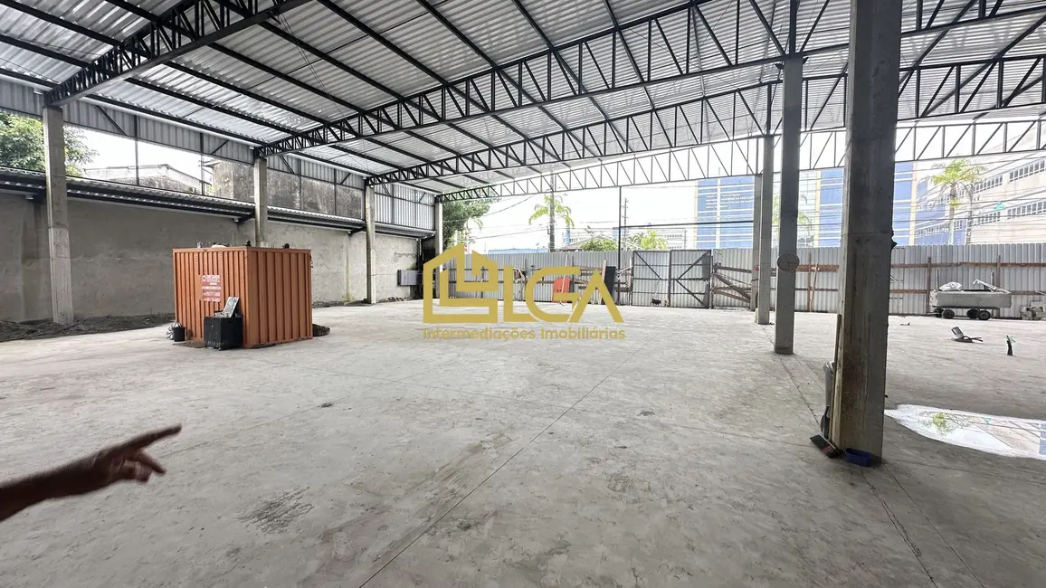 Armazém / Galpão com 2 quartos para alugar, 1200m2 em Vila Mathias, Santos - SP - imagem 4 Foto 4 de Armazém / Galpão com 2 quartos para alugar, 1200m2 em Vila Mathias, Santos - SP